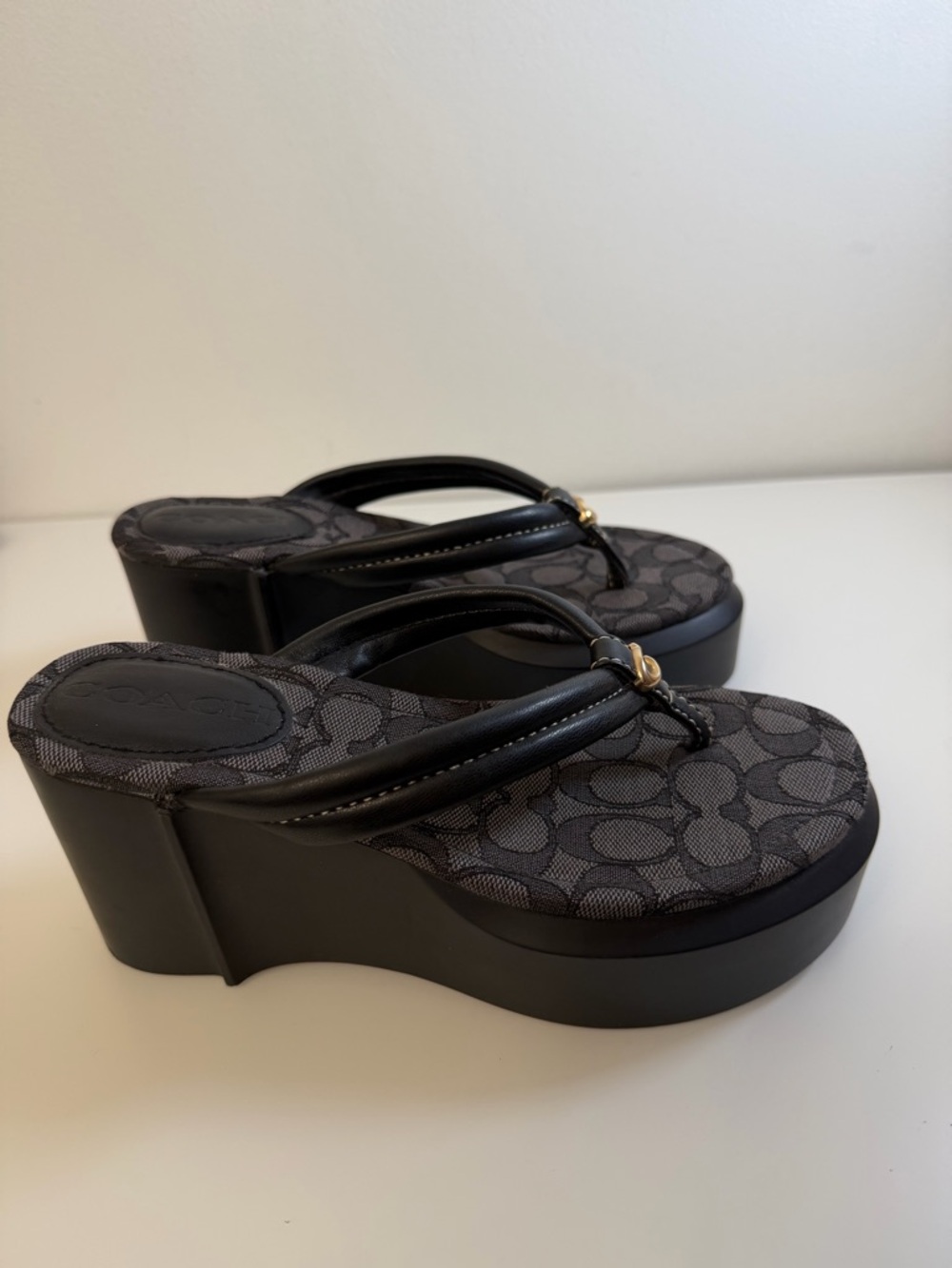 Coach Charcoal and Black Platform Wedge Thong Sandals Size 6 - Picture 4 of 11